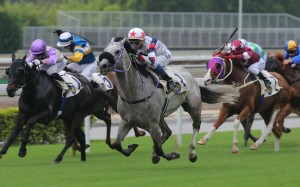 Roundabout races away to win at his first start comfortably. Photo: Kenneth Chan