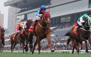Joao Moreira and Rapper Dragon (blue) take out the Classic Cup. Photos: Kenneth Chan