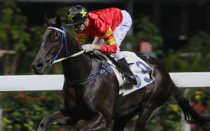 Marvel Hero wins the Happy Valley Vase easily in March. Photos: Kenneth Chan.