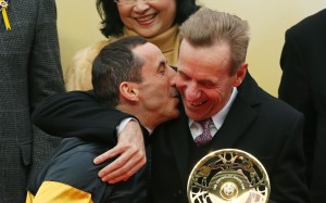 Olivier Doleuze plants a kiss on John Size’s cheek after winning the Group One Centenary Sprint Cup with D B Pin. Photos: Kenneth Chan