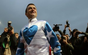 Douglas Whyte farewells his fans after his last race at Sha Tin on Sunday. Photos: Kenneth Chan