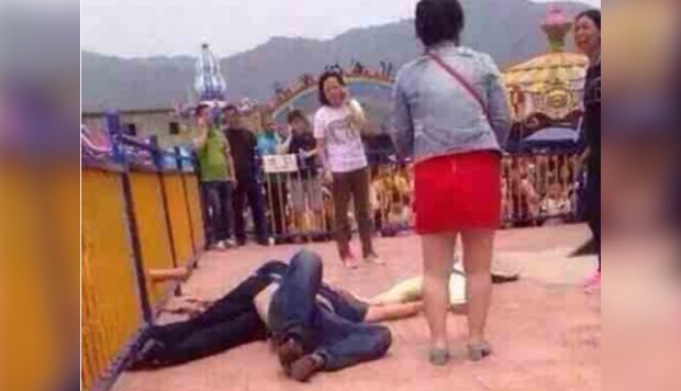Freak accident: two killed after being thrown from park ride 'The