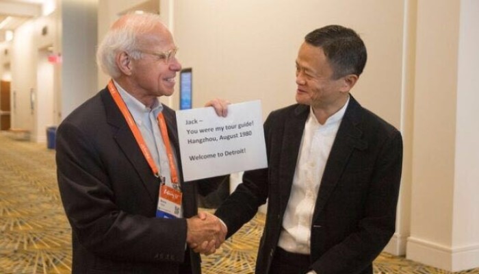 The Us Lawyer And His Chinese Tour Guide How Meeting Jack Ma Inspired A Footloose American 37 Years Ago South China Morning Post English speaking tour guide, french speaking tour guide, german speaking tour guide and more provided by trustworhty china tour operator & china travel agency. lawyer and his chinese tour guide