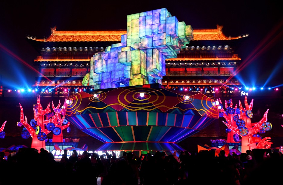 lantern light show