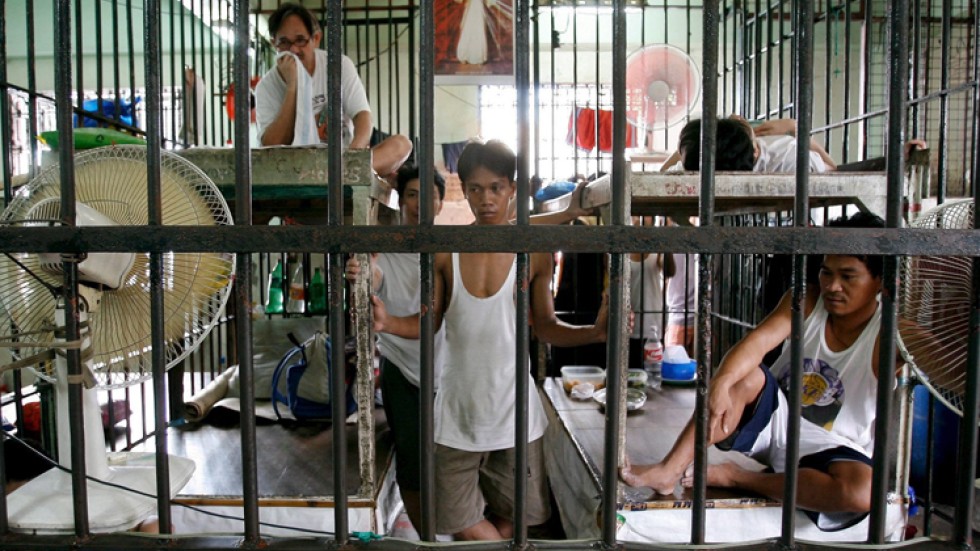 Girl 8 Sexually Assaulted In Philippine Prison By Fathers Fellow 