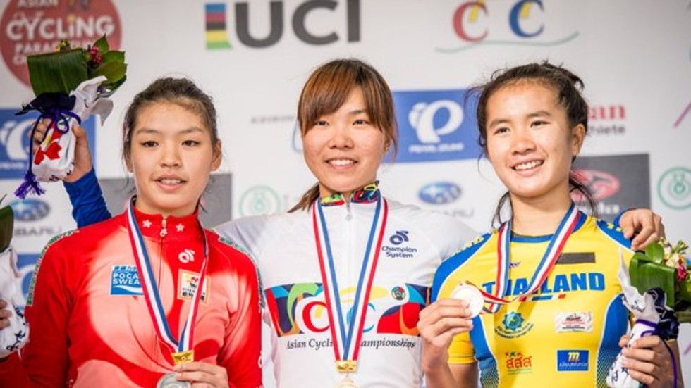 Milf teaches boy to jerk off