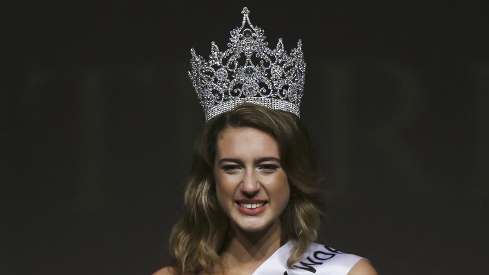 Beauty queen loses Miss Turkey crown over contentious coup tweet