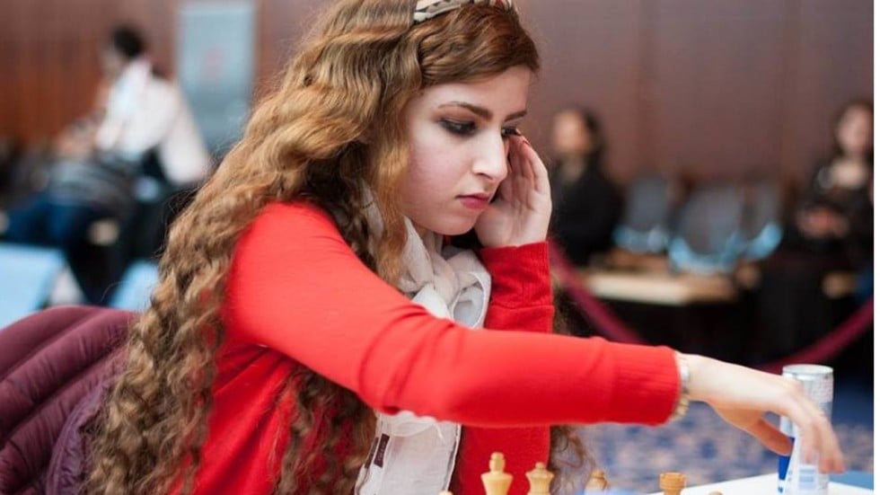 Banned By Iran For Not Wearing Hijab Teenage Chess Champion Will Play For Us Instead South