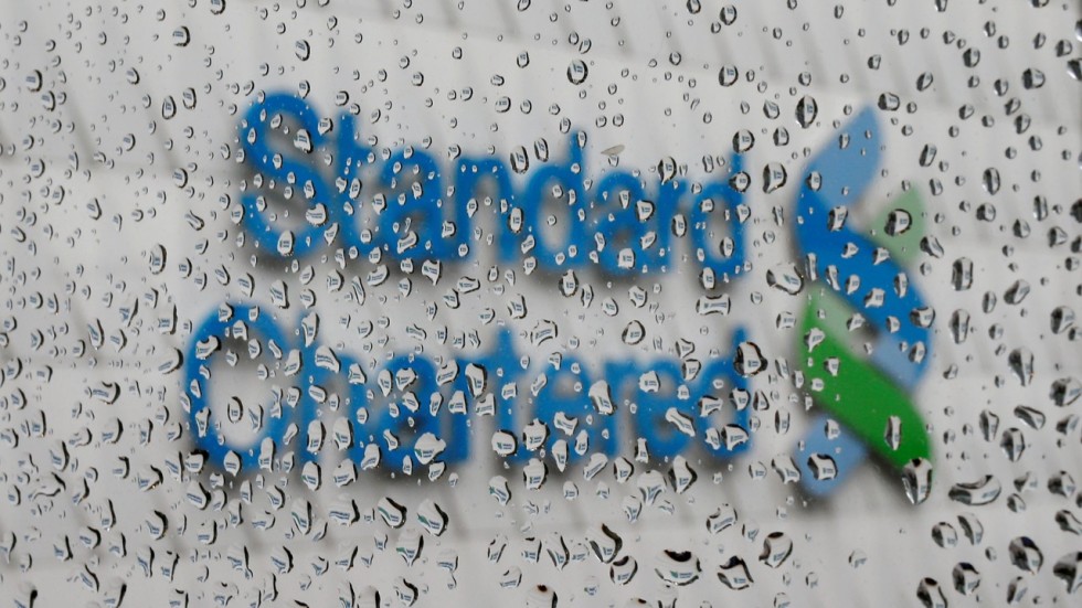 Standard Chartered spins off privateequity arm, sells investment portfolio to UK asset manager