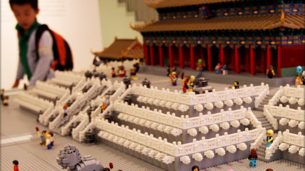 What are the most popular traditional games and toys in China? South