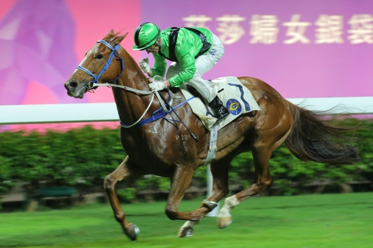 Zac Purton drives Jaeger Bomb to the line to snatch the Community Chest Cup. Photos: Kenneth Chan
