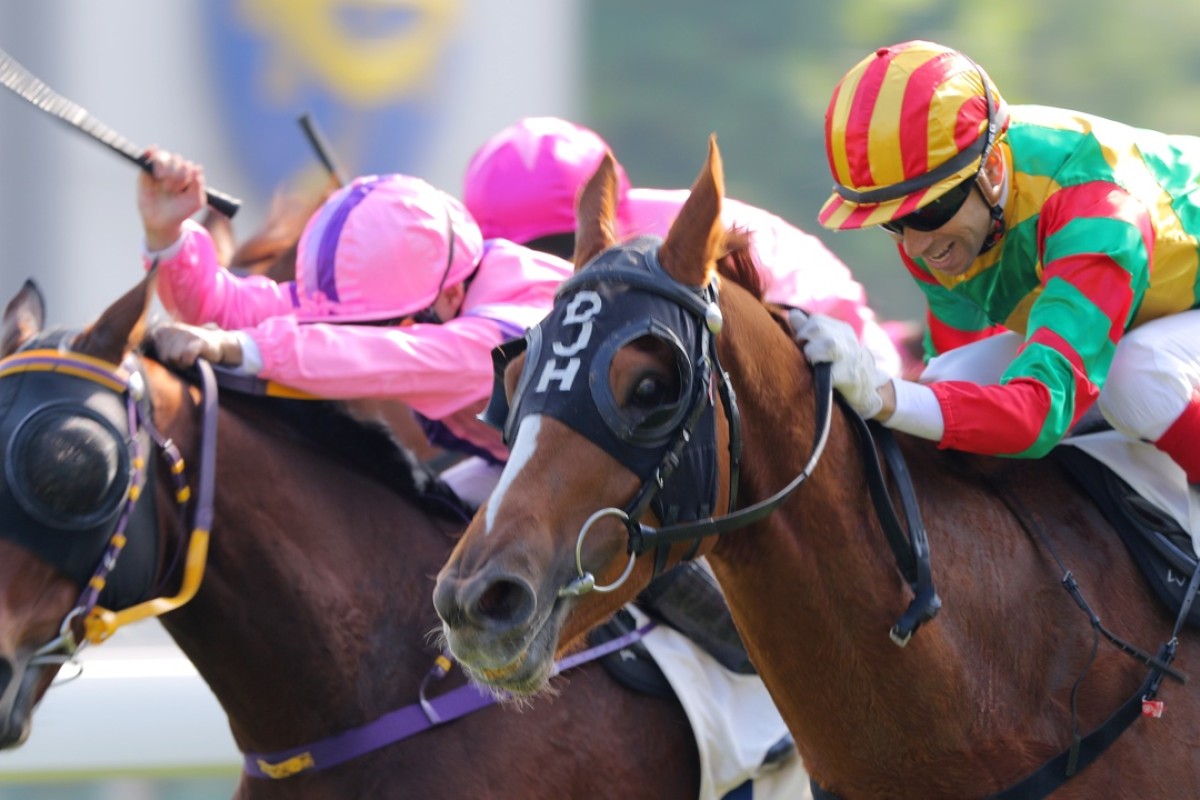 Bamboo Dance races to the lead out wide to make it six on the trot. Photo: Kenneth Chan