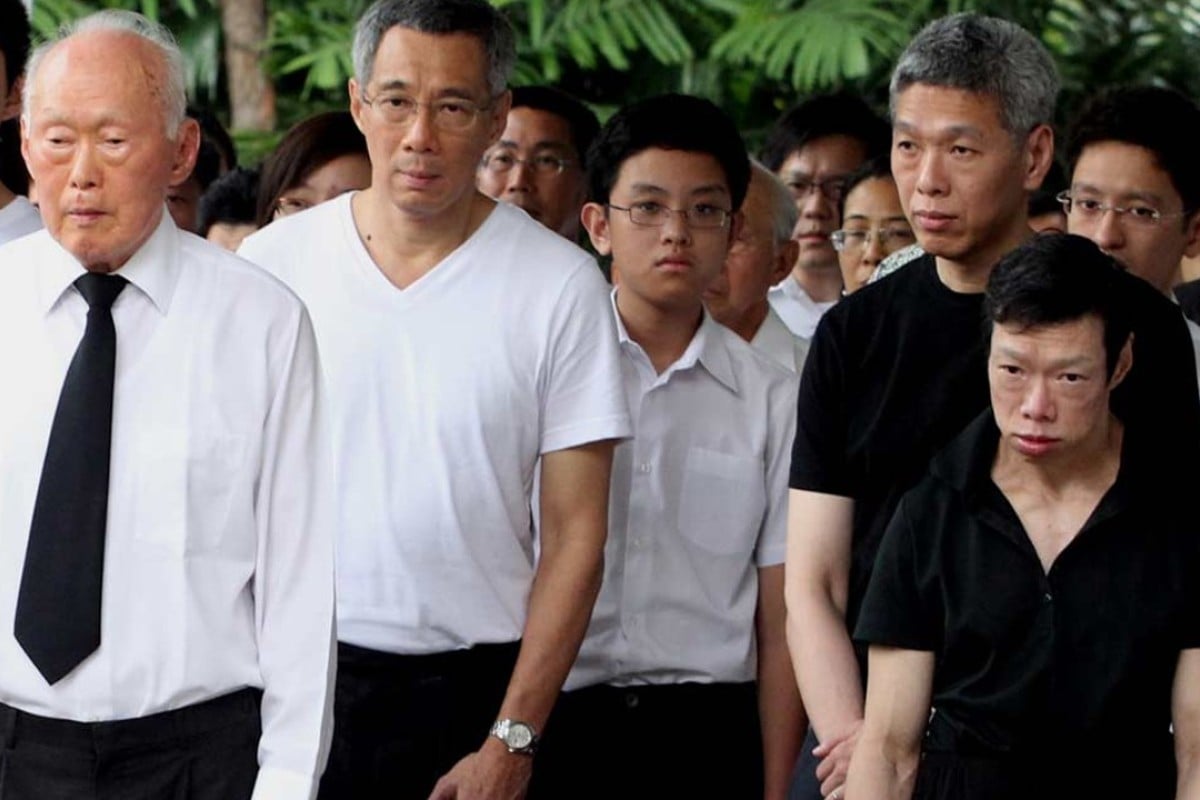 Siblings of Singapore PM fear for their safety, accusing him of