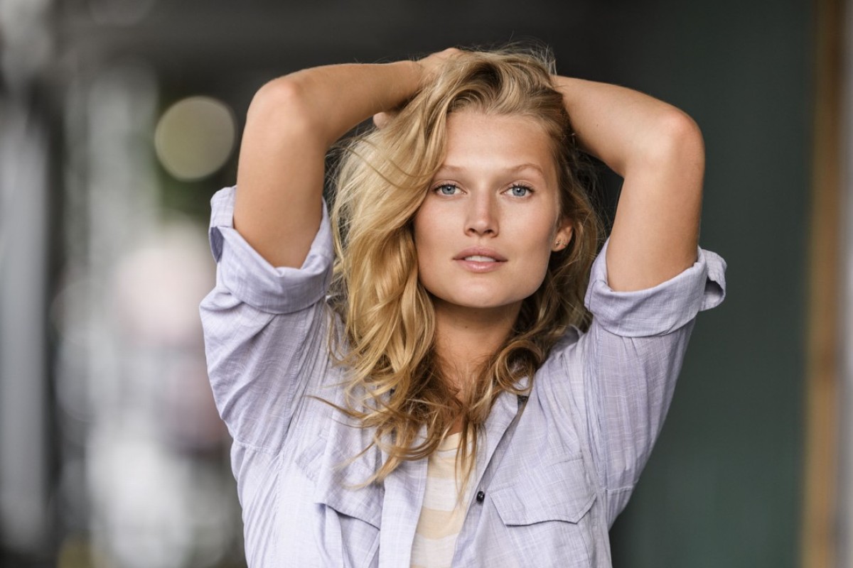 Walk in Gisele’s shoes or try on Toni Garrn’s trench: supermodels sell