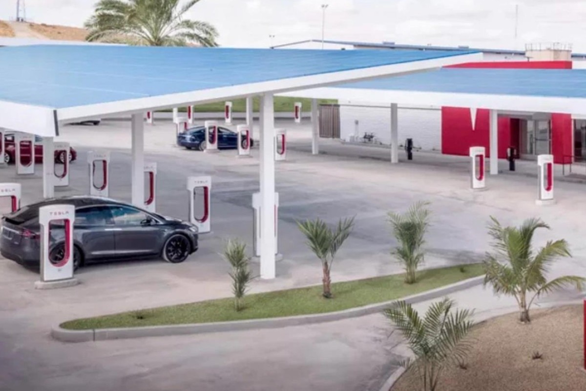 Charging a Tesla can take anywhere from 15 minutes to an hour.