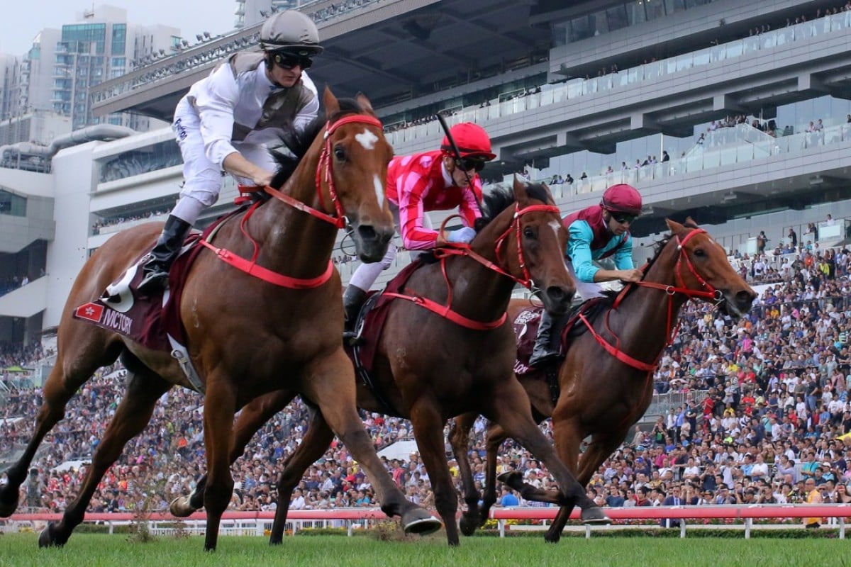 Ivictory holds off Mr Stunning and Beat The Clock in the Group One sprint. Photos: Kenneth Chan