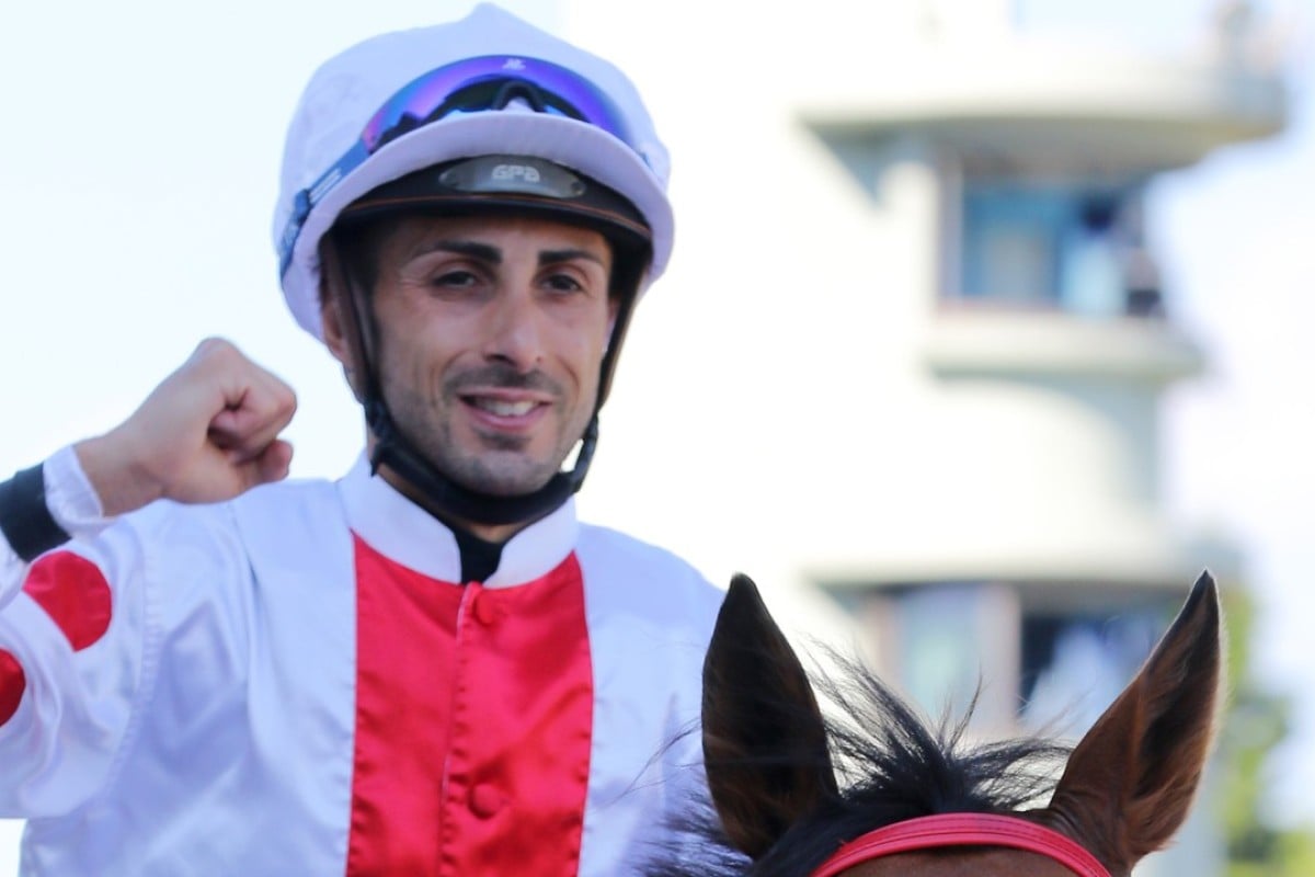 Alberto Sanna celebrates his win on Looking Good. Photo: Kenneth Chan