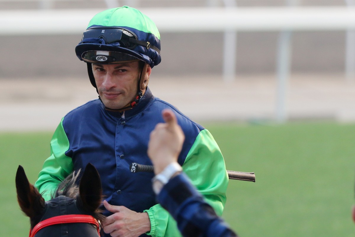 Silvestre de Sousa returns tot he applause of the crowd after a winner earlier this season. Photos: Kenneth Chan