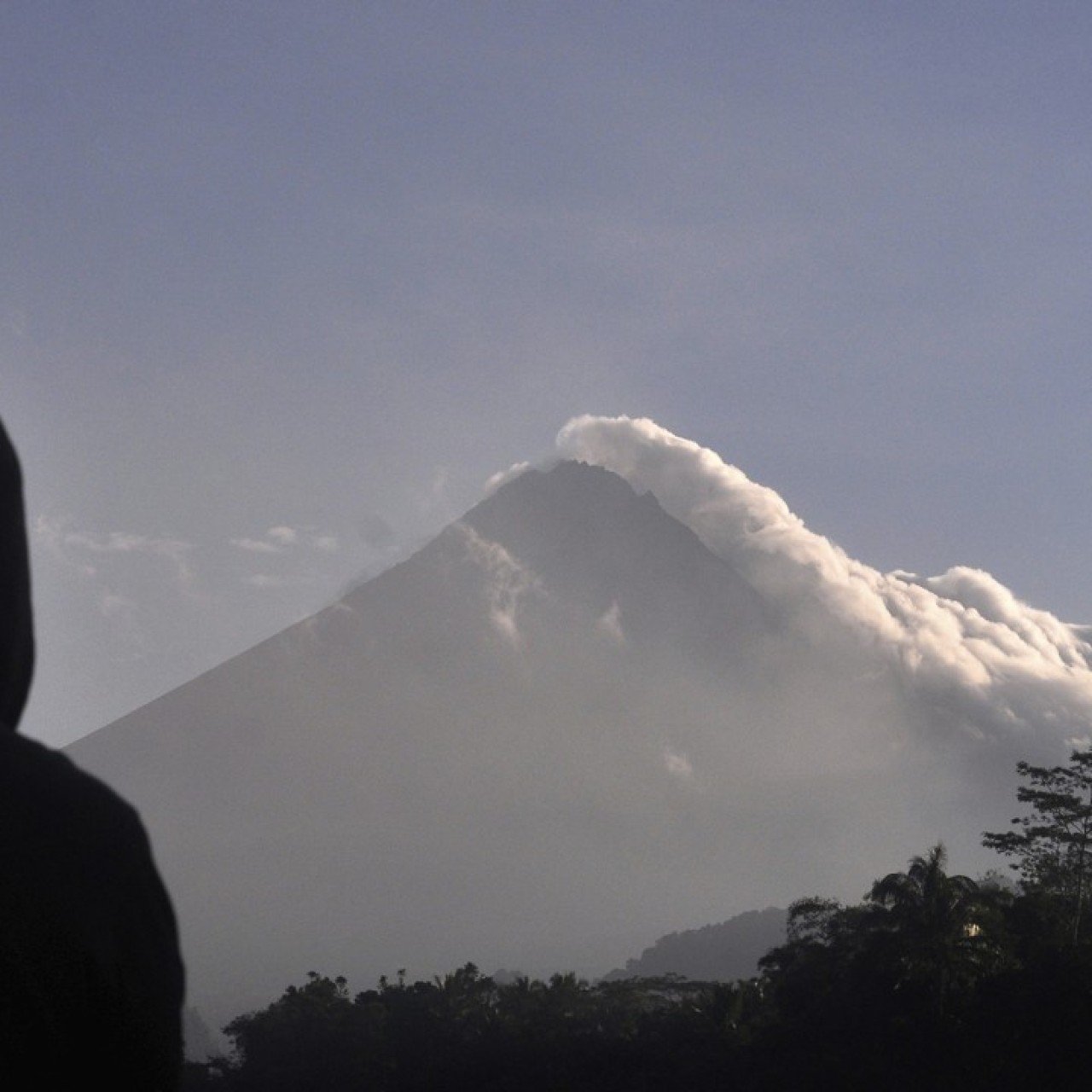 Mount Merapi Eruption 2018 People Ordered To Stay Away As