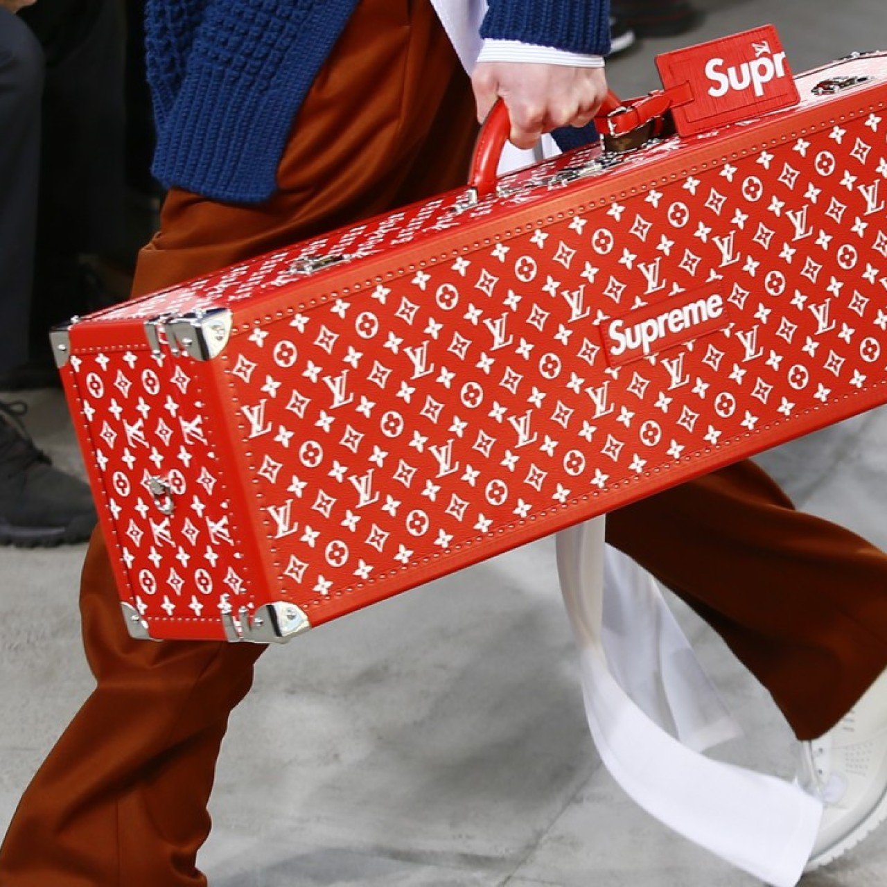 Chinese Millennials Embrace Supreme Streetwear Brand And