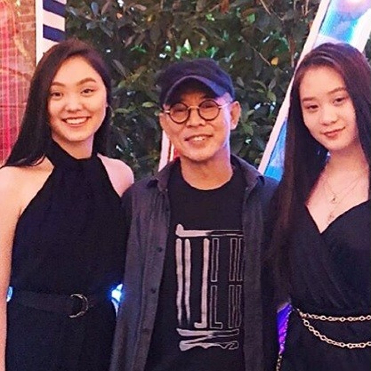 Jet Li and daughters at the 'Mulan' premiere (Hollywood) Lipstick Alley